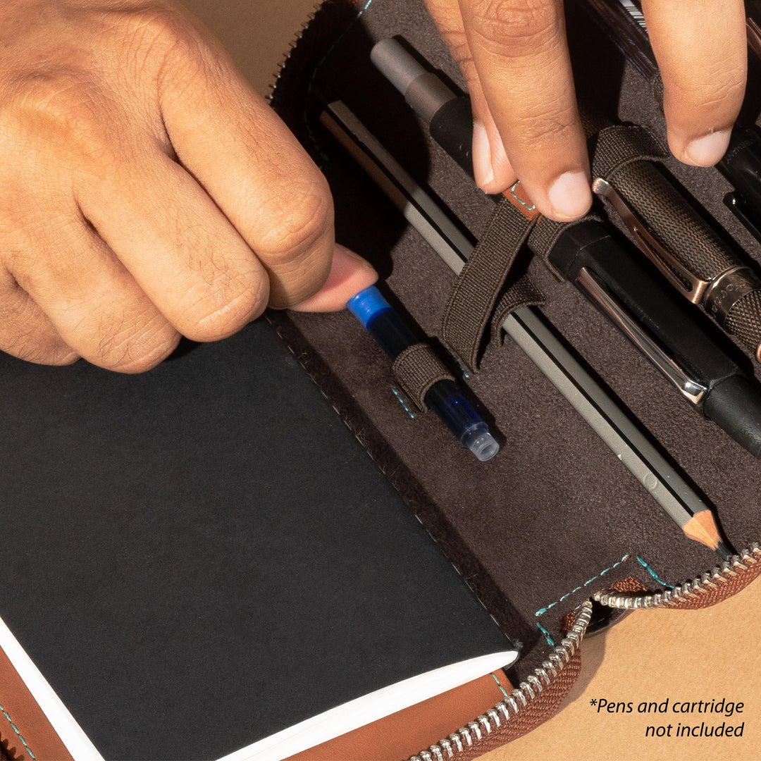 CLEARANCE SALE - Endless Companion Leather Adjustable Pen Pouch - 3 Pens - Black